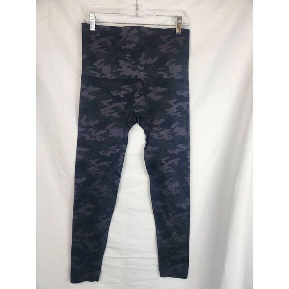 Spanx Look At Me Now Leggings - Black/Grey Camo - 2X - Picture 3 of 10